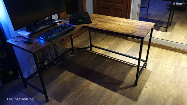 Schreibtisch in L-Form